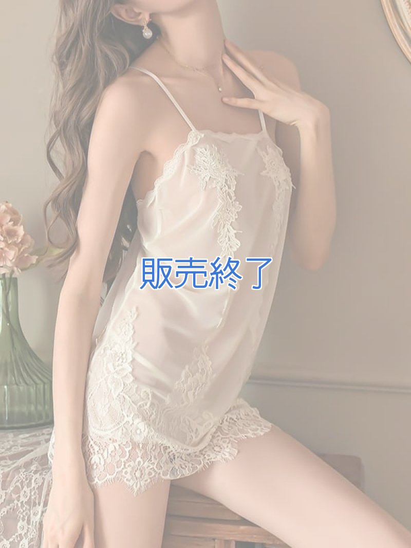 エレガントなレース編みのベビードール・白2